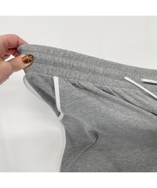 ad thie（アドティエ）の「配色パイピング ショートパンツ（スウェットパンツ・レディース・グレー/ブラック/ラベンダー/ブラウン・FREE）」の21枚目の写真