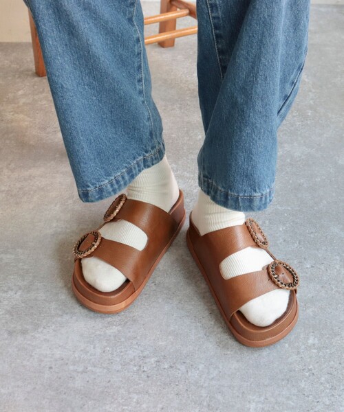 【Mollini/モリーニ】チェーンバックルレザーサンダル