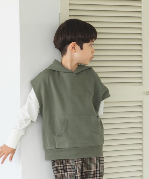 pairmanon（ペアマノン）の「ポケット付き オーバーサイズ パーカーベスト（ベスト・キッズ・カーキ/ブラック/ブラウン・100/120/150/90/130/110/140）」の3枚目の写真