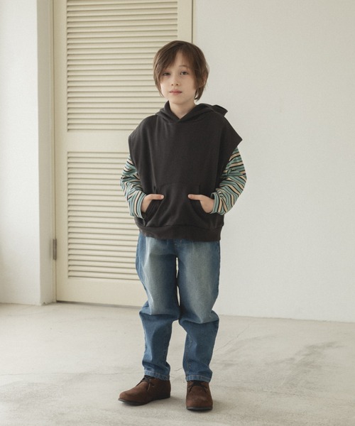 pairmanon（ペアマノン）の「ポケット付き オーバーサイズ パーカーベスト（ベスト・キッズ・カーキ/ブラック/ブラウン・100/120/150/90/130/110/140）」の5枚目の写真