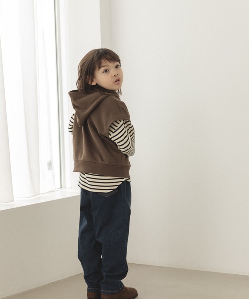 pairmanon（ペアマノン）の「ポケット付き オーバーサイズ パーカーベスト（ベスト・キッズ・カーキ/ブラック/ブラウン・100/120/150/90/130/110/140）」の7枚目の写真