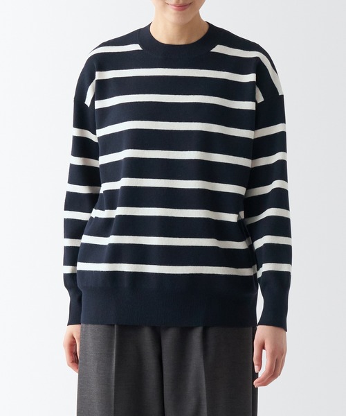 無印良品(ムジルシリョウヒン)の「洗えるミラノリブ編みクルーネックセーター(ニット/セーター・レディース・オフホワイト/ブラウン系5/ブラック/ネイビー系7/ライトグレー/ブラウン系1/ホワイト系3・L/XXL/XS/M/S/XL)」の7枚目の写真