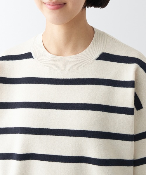 無印良品(ムジルシリョウヒン)の「洗えるミラノリブ編みクルーネックセーター(ニット/セーター・レディース・オフホワイト/ブラウン系5/ブラック/ネイビー系7/ライトグレー/ブラウン系1/ホワイト系3・L/XXL/XS/M/S/XL)」の17枚目の写真