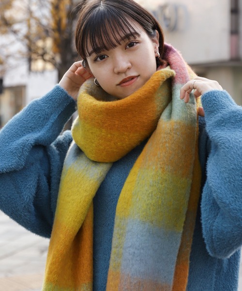 ZIP FIVE(ジップファイブ)の「【ZIP FIVE】フリンジ ボリュームふんわり大判マフラー 無地/チェック柄(マフラー・レディース・ブラック/レッド系/ピンク/マルチ/ピンク系/スモークピンク/グリーン系/ベージュ/パープル/イエロー系/ブラウン/ホワイト/ダークグリーン・FREE)」の13枚目の写真
