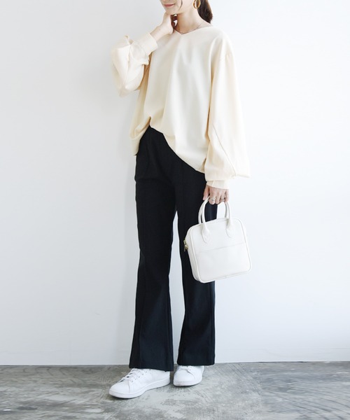 and it_(アンドイット)の「ストレッチフレアパンツ(その他パンツ・レディース・ベージュ/ブラック/カーキ/チャコール・L2/L3/M1/LL3/M2/M3/L1/LL1/LL2)」の9枚目の写真