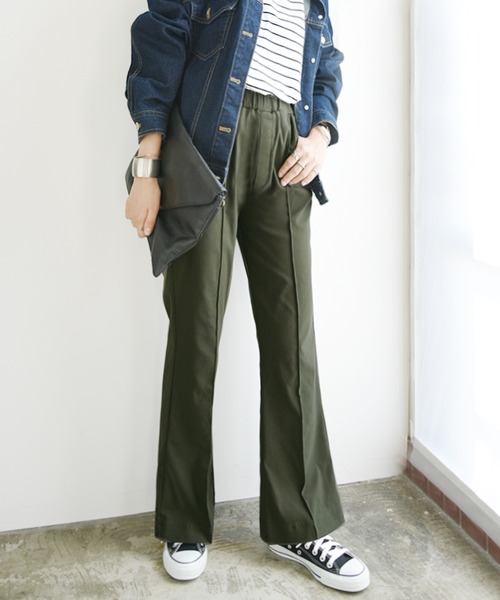 and it_(アンドイット)の「ストレッチフレアパンツ(その他パンツ・レディース・ベージュ/ブラック/カーキ/チャコール・L2/L3/M1/LL3/M2/M3/L1/LL1/LL2)」の7枚目の写真