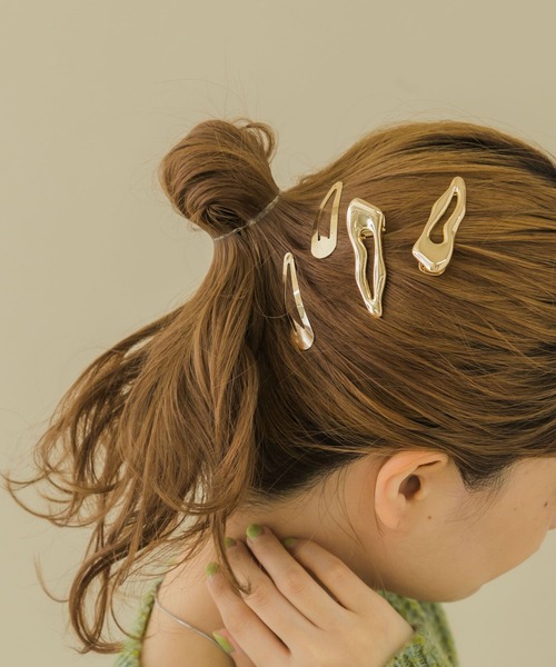 SMELLY(スメリー)の「ニュアンスプックリ4セットピン(ヘアピン・レディース・ゴールド・-)」の3枚目の写真