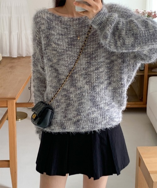 by muni:r（バイ ムニール）の「グラデーションボートネックニット（ニット/セーター・レディース・ライトグレー/ブラック・FREE）」の15枚目の写真