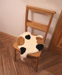 GLOBAL FORME CONCRETE（グローバルフォルムコンクリート）の「【AND PACKABLE】CP テール チェアパッド ネコのしっぽ（ラグ/マット）」