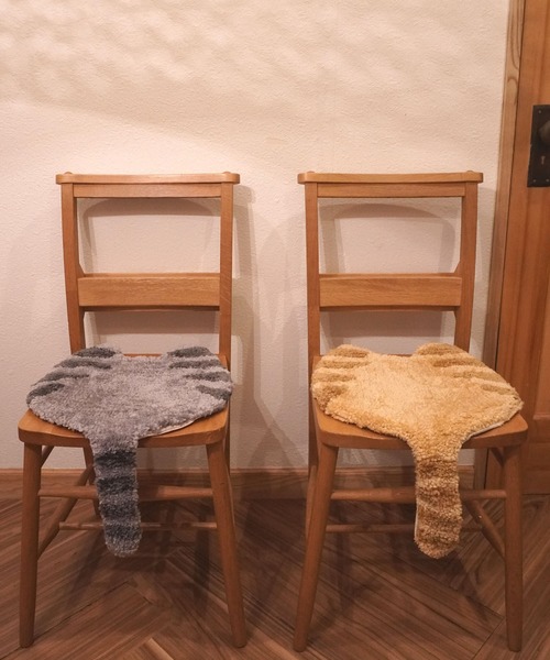 GLOBAL FORME CONCRETE（グローバルフォルムコンクリート）の「【AND PACKABLE】CP テール チェアパッド ネコのしっぽ（ラグ/マット・レディース・ブラウン/ライトグレー/ブラック/ライトブラウン・FREE）」の20枚目の写真