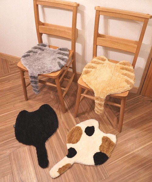 GLOBAL FORME CONCRETE（グローバルフォルムコンクリート）の「【AND PACKABLE】CP テール チェアパッド ネコのしっぽ（ラグ/マット・レディース・ブラウン/ライトグレー/ブラック/ライトブラウン・FREE）」の21枚目の写真