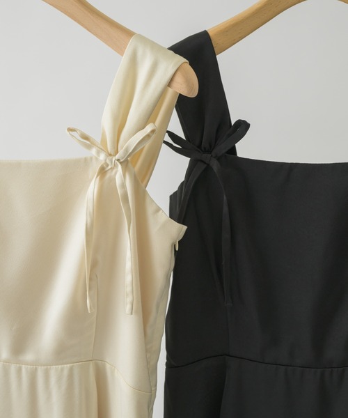 idem（イデム）の「satin ribbon onepiece/サテンリボンキャミワンピース【Sサイズ展開あり】（ジャンパースカート・レディース・ブラック/アイボリー・FREE/S）」の5枚目の写真