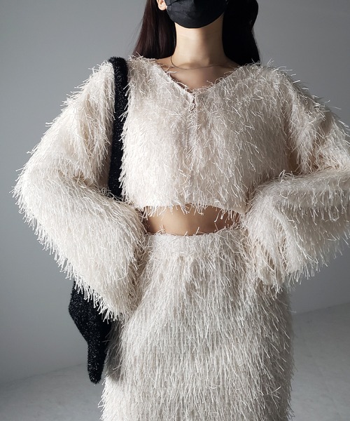 me+em select(ミームセレクト)の「【 セットアップ可能 】シャギーフリンジショートカーディガン /shaggy fringe short cardigan(カーディガン/ボレロ・レディース・ブラック/アイボリー・FREE)」の2枚目の写真