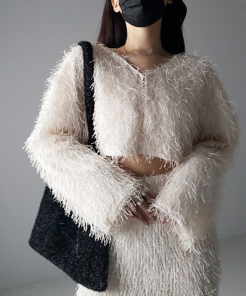 me+em select(ミームセレクト)の「【 セットアップ可能 】シャギーフリンジショートカーディガン /shaggy fringe short cardigan(カーディガン/ボレロ・レディース・ブラック/アイボリー・FREE)」の9枚目の写真