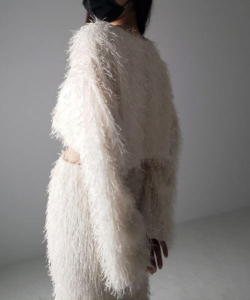 me+em select(ミームセレクト)の「【 セットアップ可能 】シャギーフリンジショートカーディガン /shaggy fringe short cardigan(カーディガン/ボレロ・レディース・ブラック/アイボリー・FREE)」の6枚目の写真