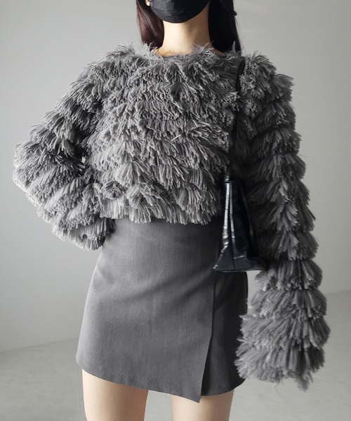 me+em select（ミームセレクト）の「※※【 ４color 】シャギーフェザーフリンジオーバートップス ／shaggy feather fringe over tops（その他トップス・レディース・アイボリー/ブラック/ピンク/グレー・FREE）」の14枚目の写真