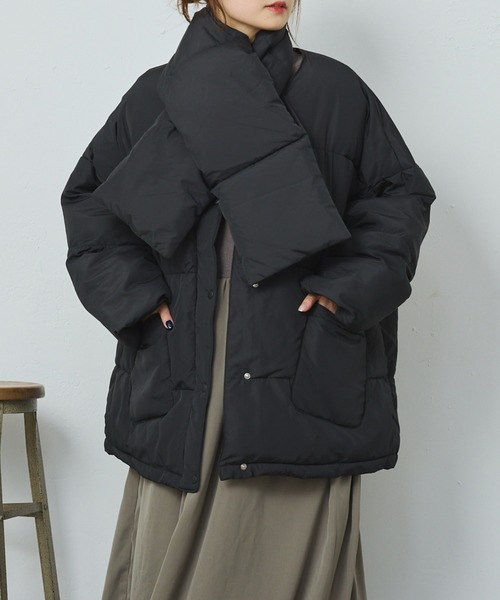 PUAL CE CIN(ピュアルセシン)の「【WEB限定】マフラー付き中綿ダウン(ダウンジャケット/コート・レディース・カーキ/ブラック/ライトベージュ・FREE)」の2枚目の写真