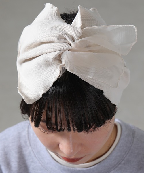 emesuelee(エメスーリー)の「オーガンジー×リブメロー ヘアバンド(ヘアバンド・レディース・ブラック/グレー/ベージュ/ネイビー/ブラウン/カーキ/オレンジ/アイボリー/ラベンダー・フリー)」の2枚目の写真