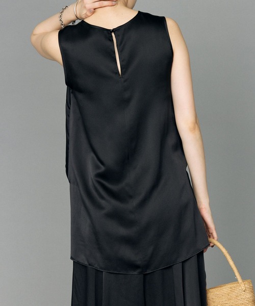 BABYLONE（バビロン）の「ウォッシャブルシルクレーヨンタンクブラウス（タンクトップ・レディース・ブラック/グレイッシュベージュ・フリー）」の19枚目の写真