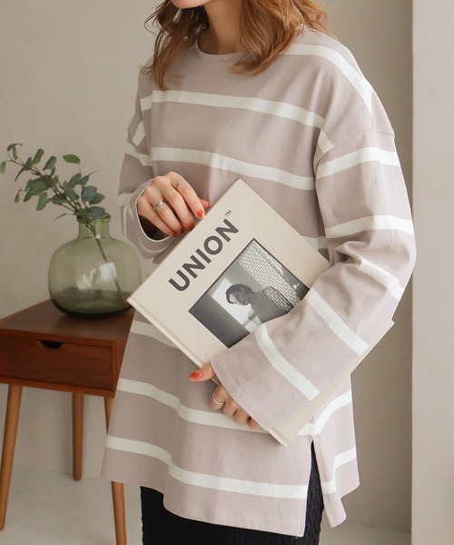 Social GIRL(ソーシャルガール)の「ワイドボーダーミドル丈ロンTシャツ(Tシャツ/カットソー・レディース・グレイッシュベージュ/ホワイト系その他/ホワイト・FREE)」の1枚目の写真