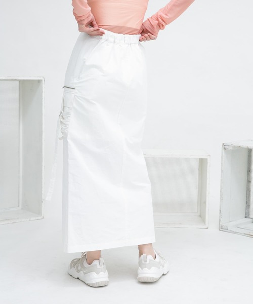 KBF(ケイビーエフ)の「シャーリングスリットワークスカート(スカート・レディース・イエロー/ネイビー/オフホワイト・ONE)」の22枚目の写真