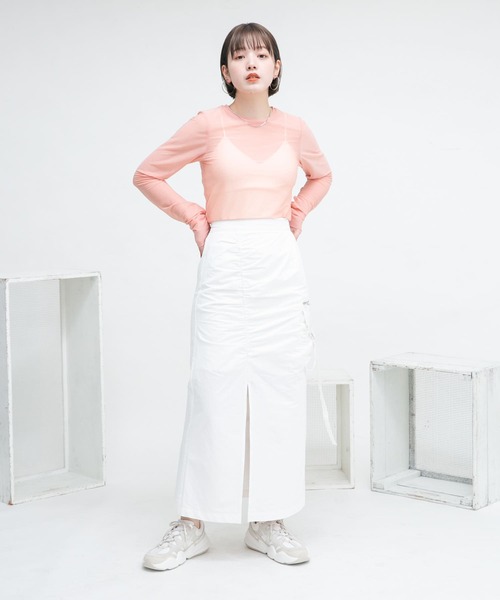 KBF(ケイビーエフ)の「シャーリングスリットワークスカート(スカート・レディース・イエロー/ネイビー/オフホワイト・ONE)」の14枚目の写真