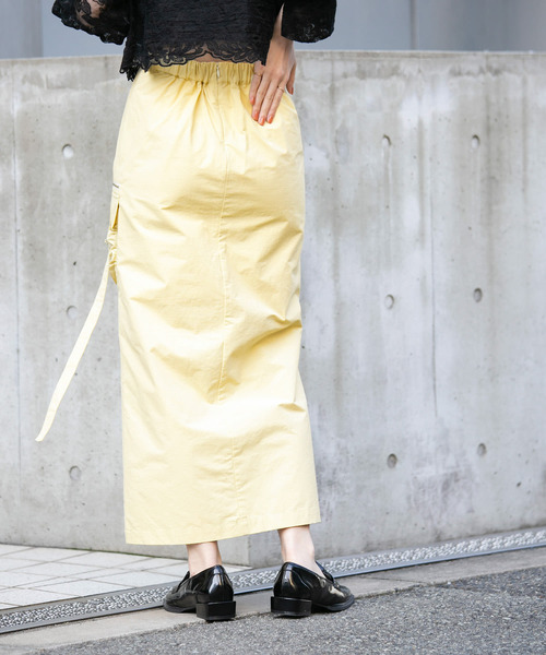 KBF(ケイビーエフ)の「シャーリングスリットワークスカート(スカート・レディース・イエロー/ネイビー/オフホワイト・ONE)」の19枚目の写真