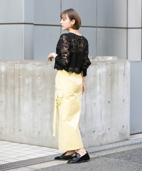 KBF(ケイビーエフ)の「シャーリングスリットワークスカート(スカート・レディース・イエロー/ネイビー/オフホワイト・ONE)」の11枚目の写真