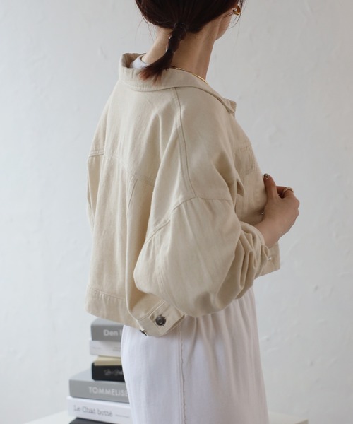 Fizz(フィズ)の「【Fizz/フィズ】 10oz ショート丈トラッカージャケット(デニムジャケット・レディース・アイボリー/ネイビー・FREE)」の4枚目の写真
