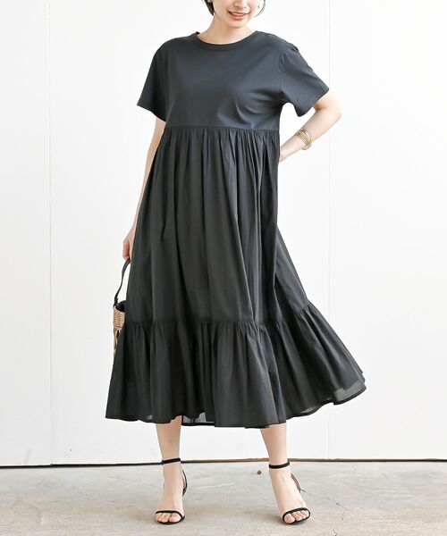 rps（アールピーエス）の「カット×布帛切替ティアードワンピース（ワンピース・レディース・ブラック/チャコールグレー/ブルー・フリー）」の2枚目の写真
