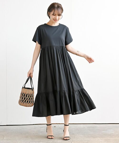 rps（アールピーエス）の「カット×布帛切替ティアードワンピース（ワンピース・レディース・ブラック/チャコールグレー/ブルー・フリー）」の10枚目の写真