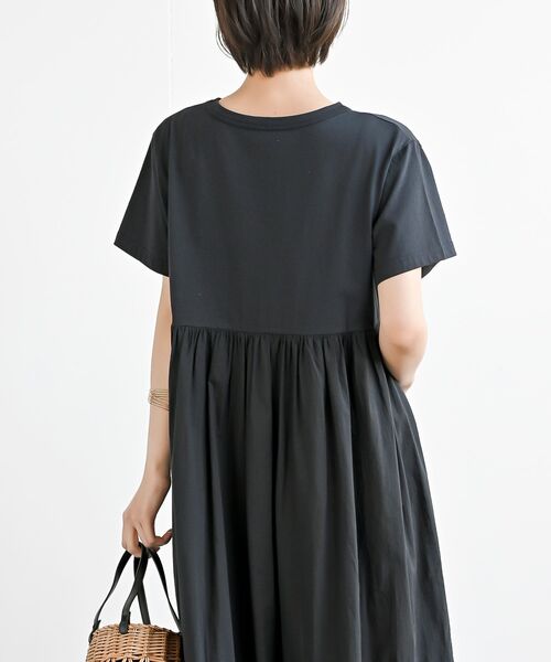 rps（アールピーエス）の「カット×布帛切替ティアードワンピース（ワンピース・レディース・ブラック/チャコールグレー/ブルー・フリー）」の16枚目の写真