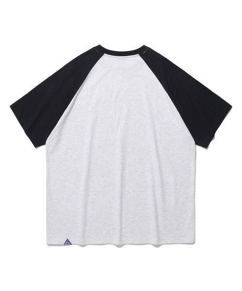 ISTKUNST（イストクンスト）の「A'GEM/9 × .kom 『ISTKUNST/イストクンスト』 HIDEOUT RAGLAN TEE/ハイドアウト ラグラン Tシャツ（Tシャツ/カットソー・メンズ・ライトグレー/ブラック/ライトブルー・M/L）」の11枚目の写真