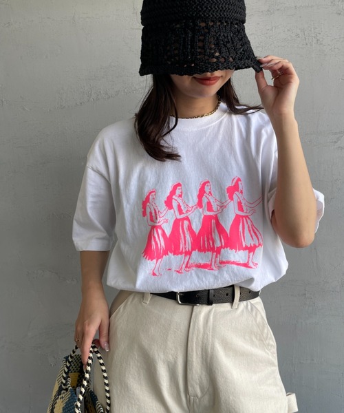 FUNG（ファング）の「[FUNG/ファング] HULA GIRLS カットオフプリントTシャツ（Tシャツ/カットソー・レディース・ホワイト/ピンク・M）」の5枚目の写真