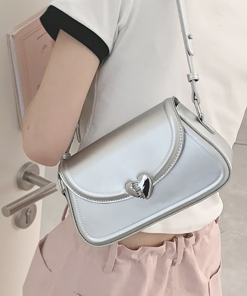 LAFFMO（ラフモ）の「メタルハートミニショルダーバッグ（ショルダーバッグ・レディース・ホワイト/ピンク/シルバー/ブラック・F）」の4枚目の写真