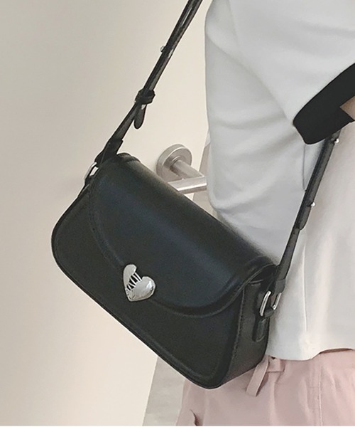 LAFFMO（ラフモ）の「メタルハートミニショルダーバッグ（ショルダーバッグ・レディース・ホワイト/ピンク/シルバー/ブラック・F）」の3枚目の写真