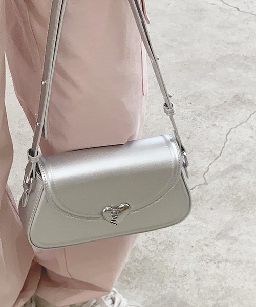 LAFFMO（ラフモ）の「メタルハートミニショルダーバッグ（ショルダーバッグ・レディース・ホワイト/ピンク/シルバー/ブラック・F）」の21枚目の写真