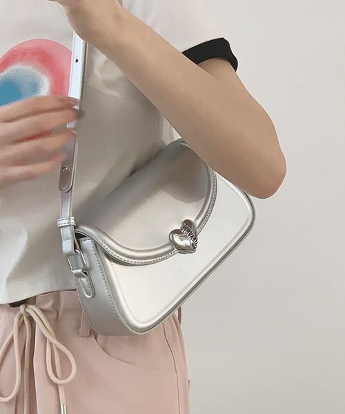 LAFFMO（ラフモ）の「メタルハートミニショルダーバッグ（ショルダーバッグ・レディース・ホワイト/ピンク/シルバー/ブラック・F）」の18枚目の写真