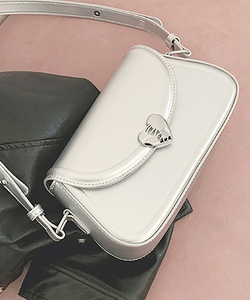 LAFFMO（ラフモ）の「メタルハートミニショルダーバッグ（ショルダーバッグ・レディース・ホワイト/ピンク/シルバー/ブラック・F）」の16枚目の写真