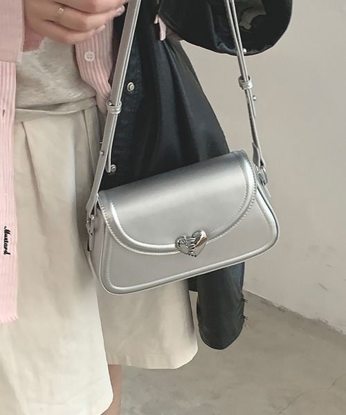 LAFFMO（ラフモ）の「メタルハートミニショルダーバッグ（ショルダーバッグ・レディース・ホワイト/ピンク/シルバー/ブラック・F）」の5枚目の写真