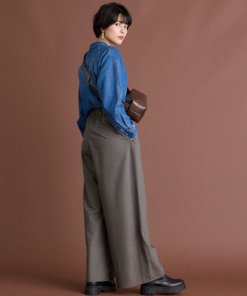 INED CLARO(イネドクラロ)の「【接触冷感】6.5ozデニムシャツ(シャツ/ブラウス・レディース・ブルー/サックスブルー・フリー)」の12枚目の写真