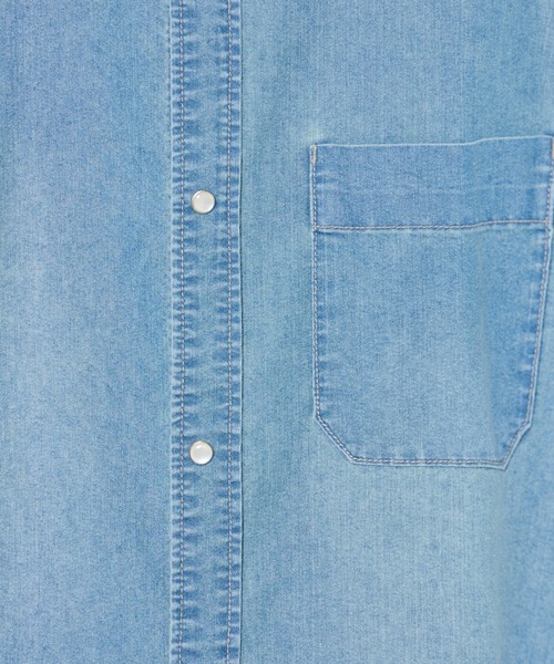 INED CLARO(イネドクラロ)の「【接触冷感】6.5ozデニムシャツ(シャツ/ブラウス・レディース・ブルー/サックスブルー・フリー)」の21枚目の写真