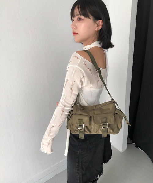 cream creme(クリームクレーム)の「2ポケットボストンショルダーバッグ(ショルダーバッグ・レディース・カーキ/ブラック/ホワイト・FREE)」の11枚目の写真