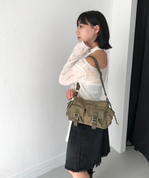 cream creme(クリームクレーム)の「2ポケットボストンショルダーバッグ(ショルダーバッグ・レディース・カーキ/ブラック/ホワイト・FREE)」の12枚目の写真