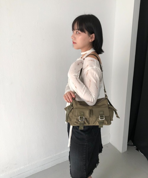 cream creme(クリームクレーム)の「2ポケットボストンショルダーバッグ(ショルダーバッグ・レディース・カーキ/ブラック/ホワイト・FREE)」の13枚目の写真
