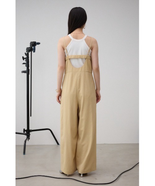 AZUL by moussy（アズールバイマウジー）の「バックオープンサロペット（サロペット/オーバーオール・レディース・ベージュ/ブラック・SMALL/MEDIUM）」の19枚目の写真