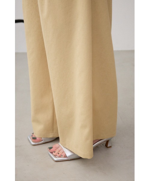 AZUL by moussy（アズールバイマウジー）の「バックオープンサロペット（サロペット/オーバーオール・レディース・ベージュ/ブラック・SMALL/MEDIUM）」の12枚目の写真