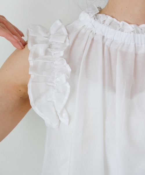 DOLLUPOOPS（ドールアップウップス）の「フリル×タックブラウス（シャツ/ブラウス・レディース・オフホワイト/ピンク/ブルー/ブラック・38）」の17枚目の写真