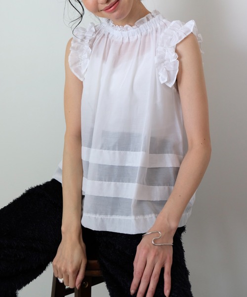 DOLLUPOOPS（ドールアップウップス）の「フリル×タックブラウス（シャツ/ブラウス・レディース・オフホワイト/ピンク/ブルー/ブラック・38）」の9枚目の写真