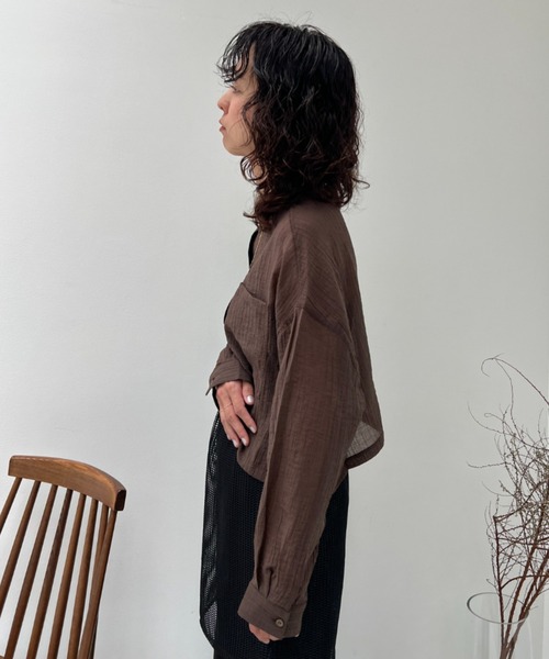 y/m（イム）の「シアーワッシャークロップドシャツ（シャツ/ブラウス・レディース・ホワイト/ブラウン・FREE）」の8枚目の写真